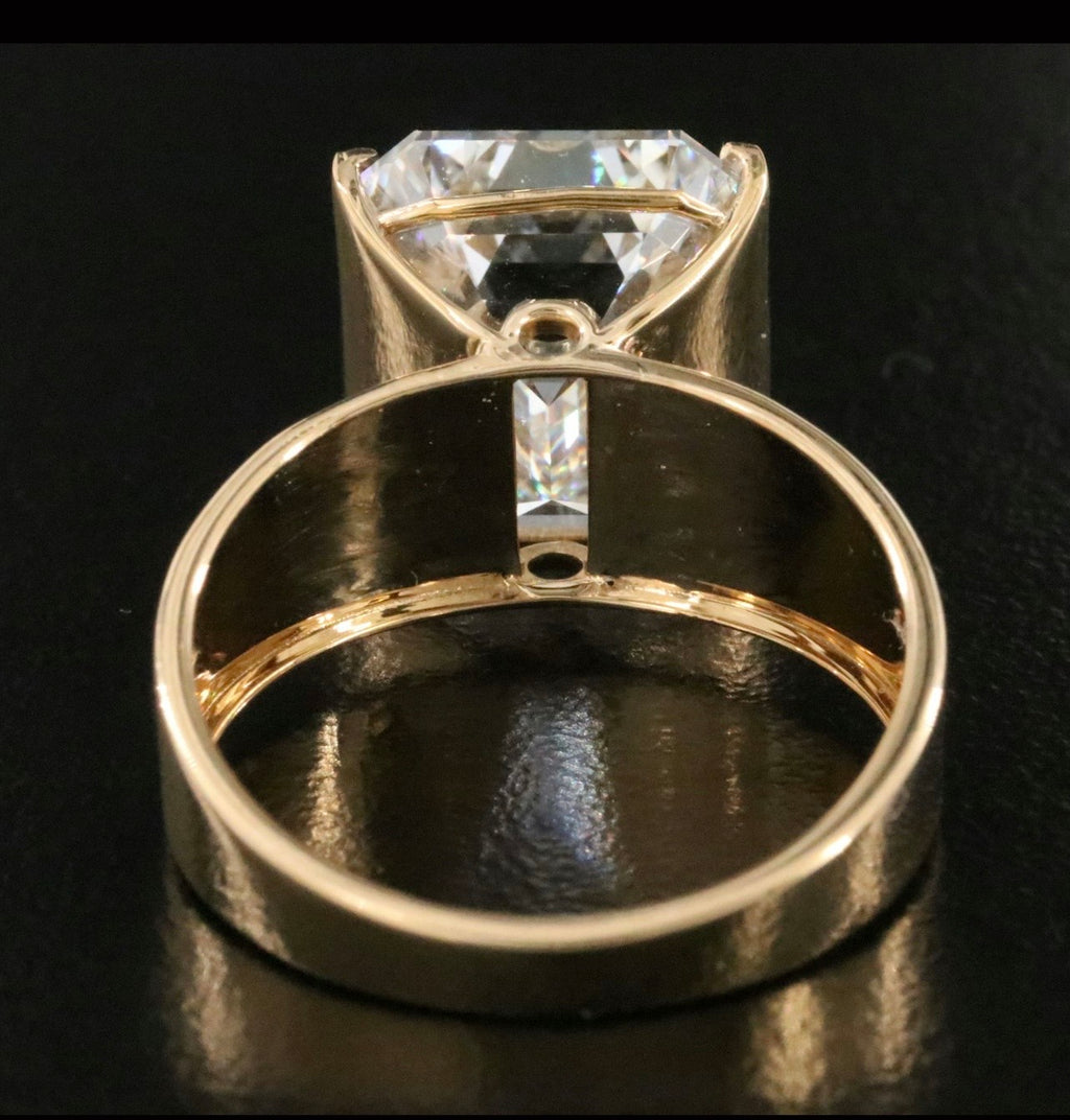 18K 7.74 CT Lab Grown Solitaire Ring With IGI Report